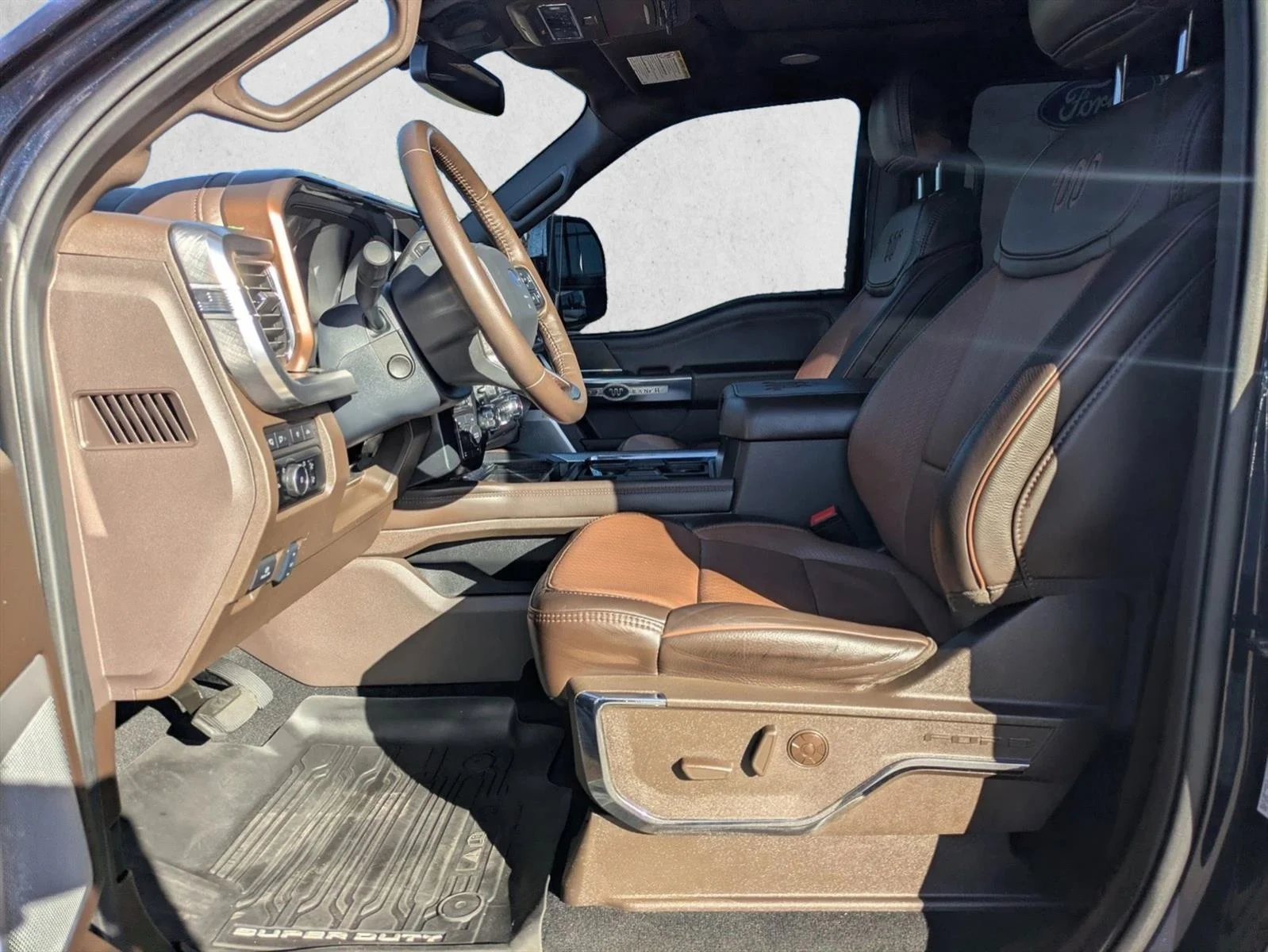 Used 2024 Antimatter Blue Metallic Ford King Ranch image 17
