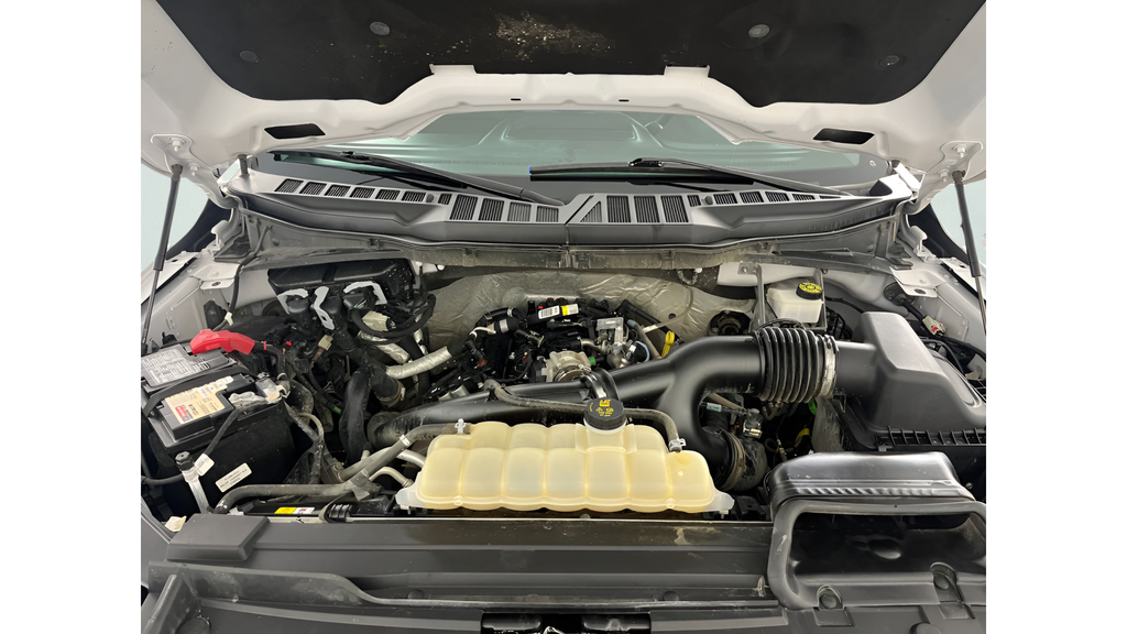 Used 2023 Oxford White Ford XLT image 29