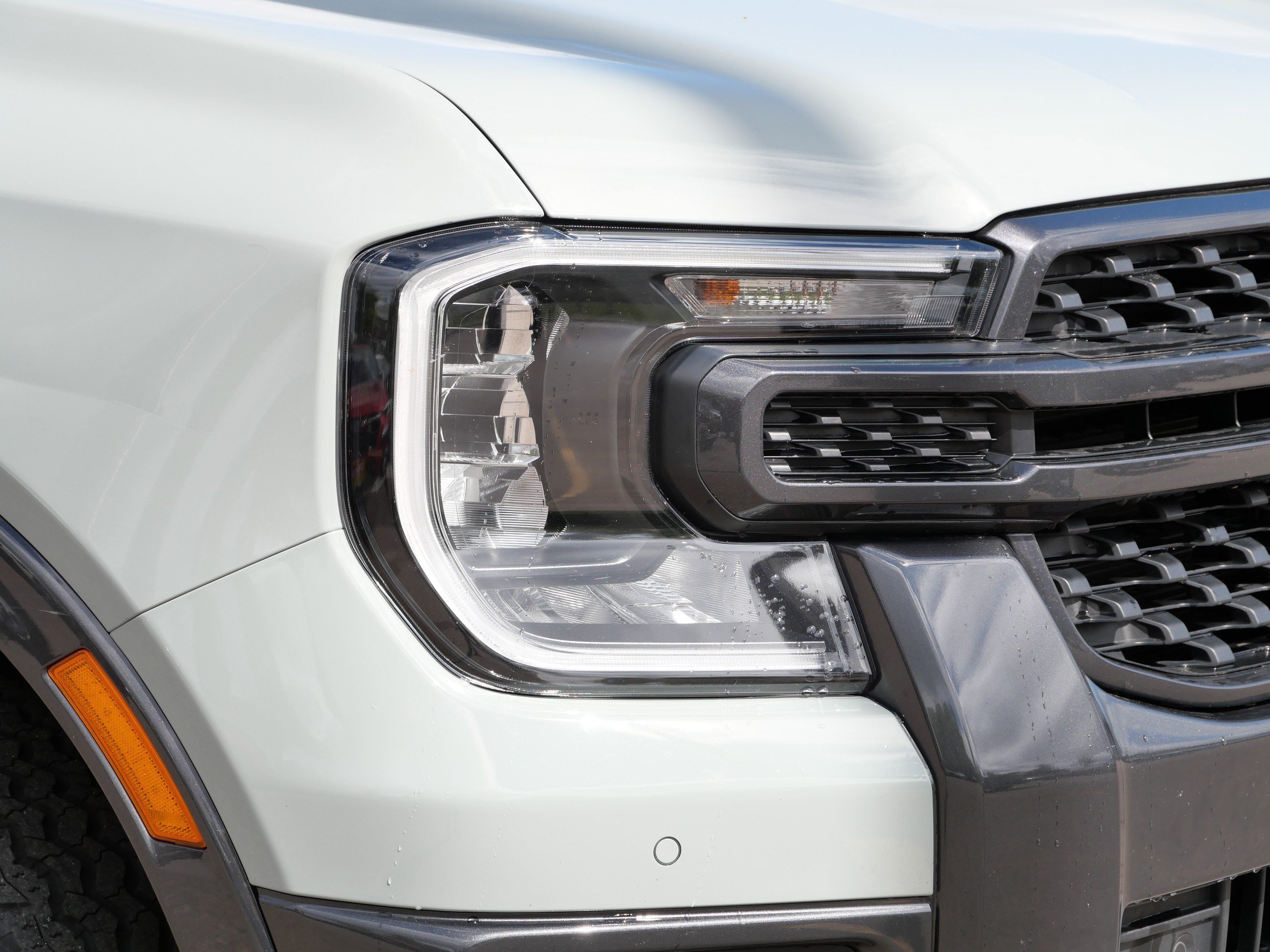 Used 2024 Cactus Grey Ford XLT image 16