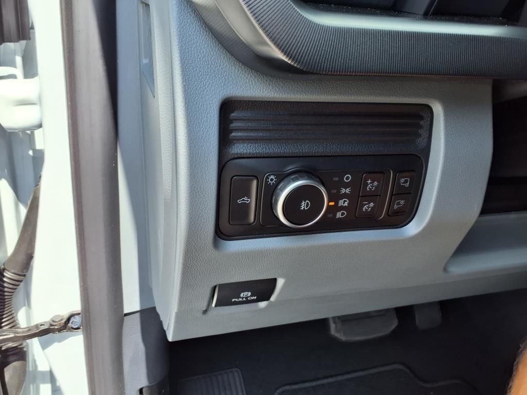 2025 Ford F-350 Super Duty XLT - Photo 18