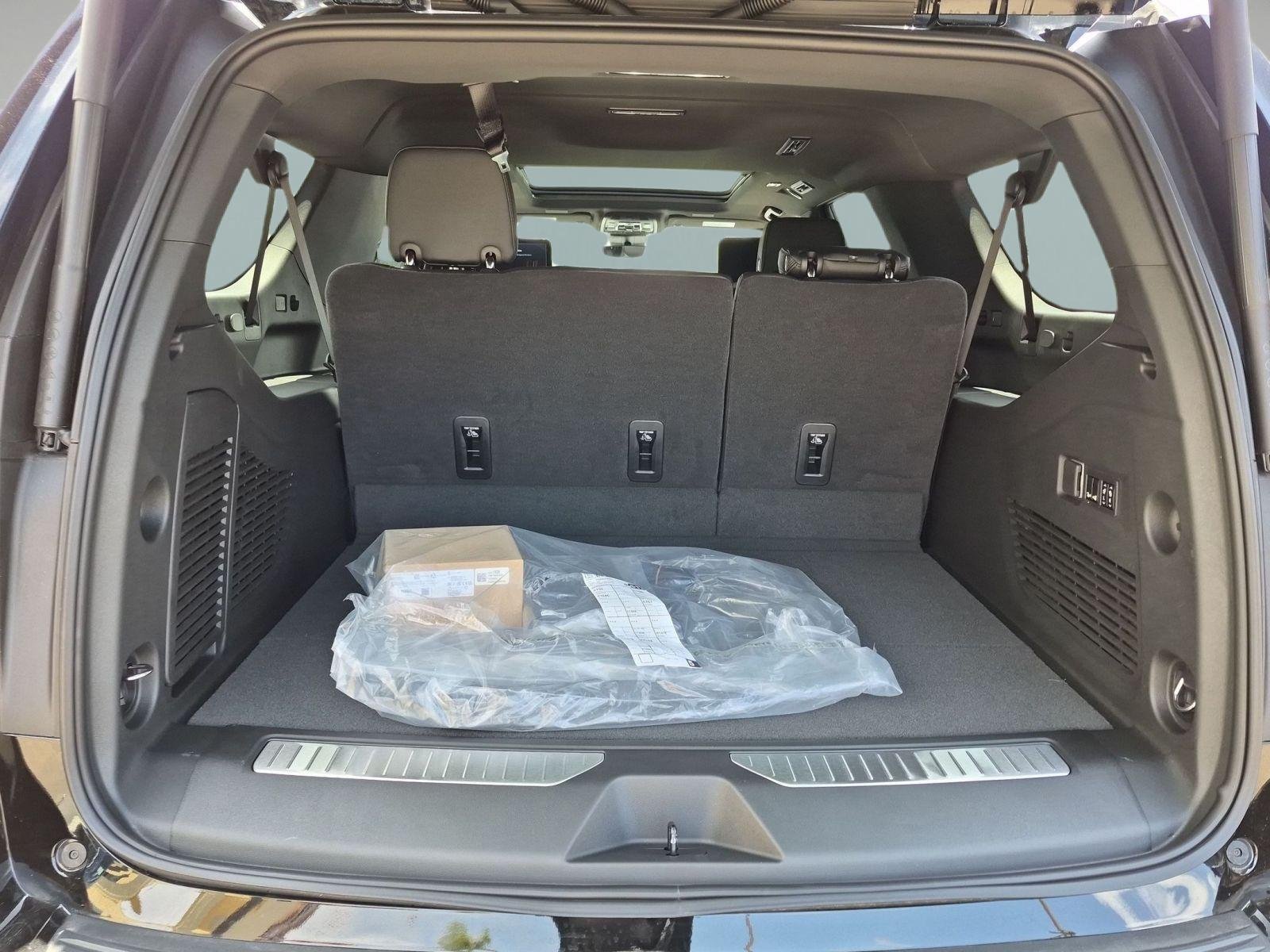 2026 GMC Yukon XL Denali - Photo 32