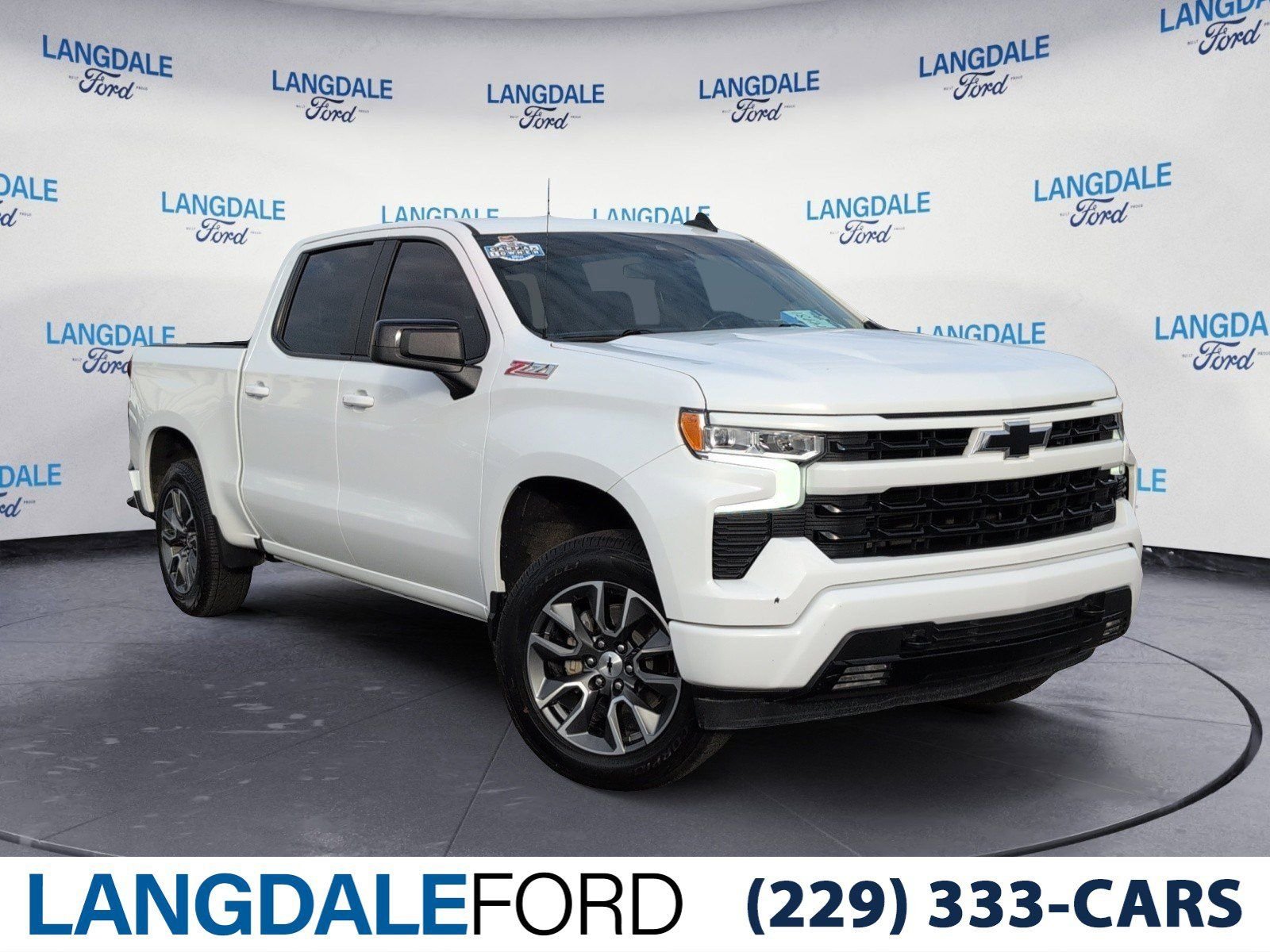 Used 2023 Summit White Chevrolet RST image 1