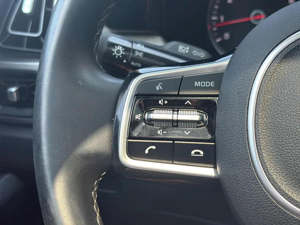 Used 2023 Green Kia X-Line S image 18
