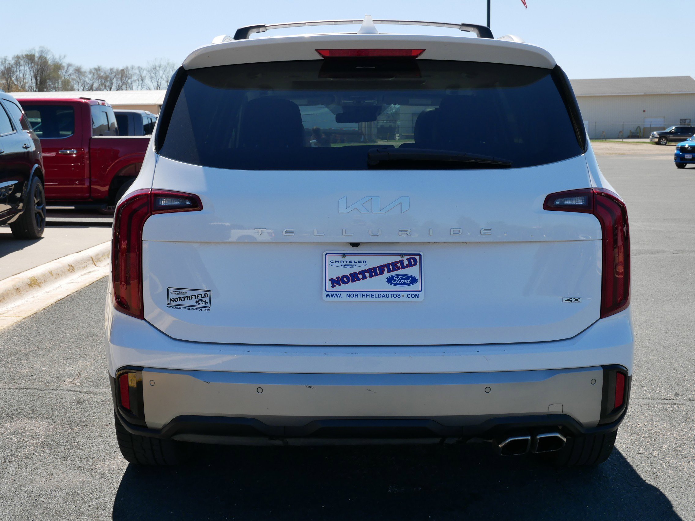 View vehicle photo 7