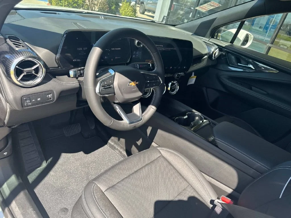 2025 Chevrolet Blazer EV LT - Photo 36