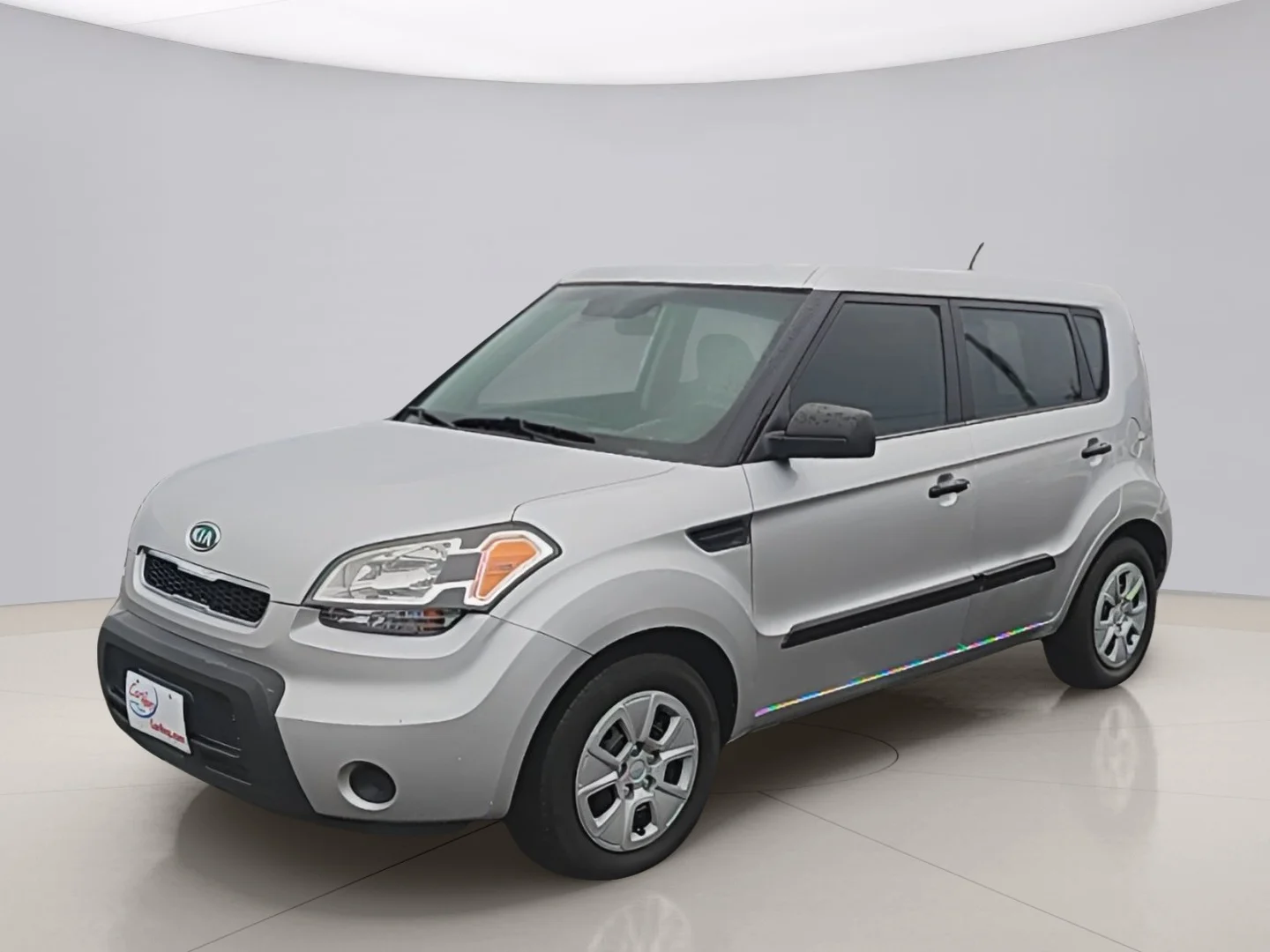 Used 2011 Silver Kia ! WAGON image 1