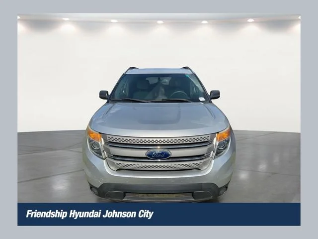 Used 2015 Silver Ford Base image 1