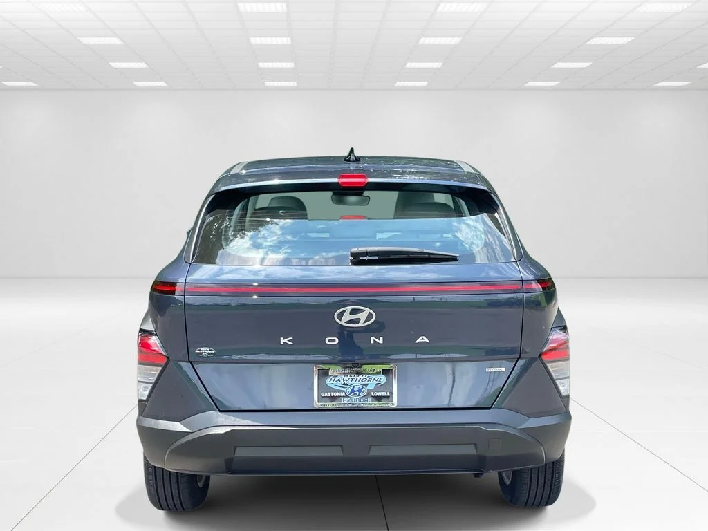 Used 2024 Blue Hyundai SE image 5