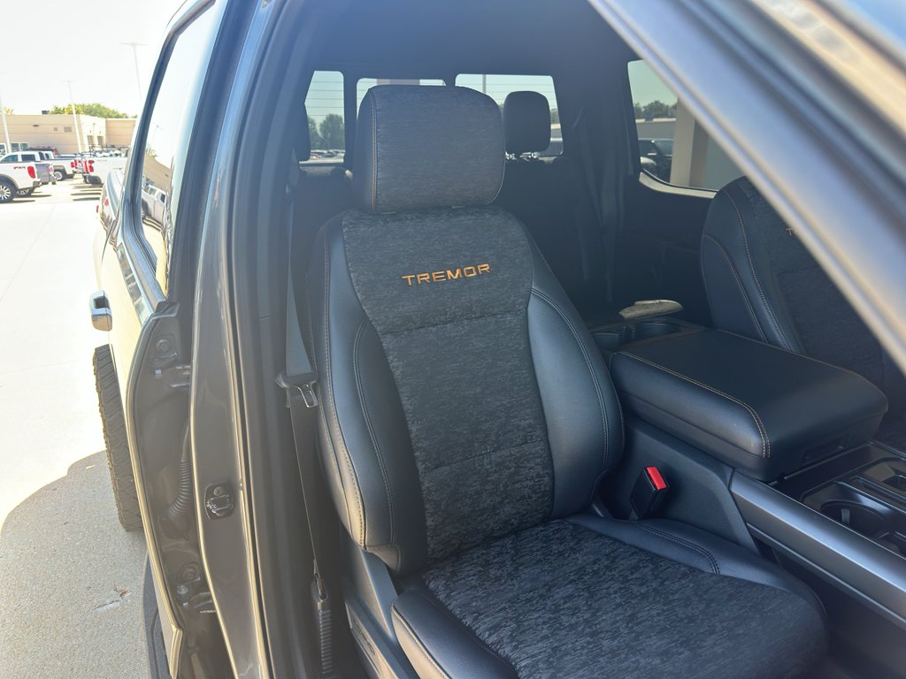 Used 2025  Ford Tremor image 35