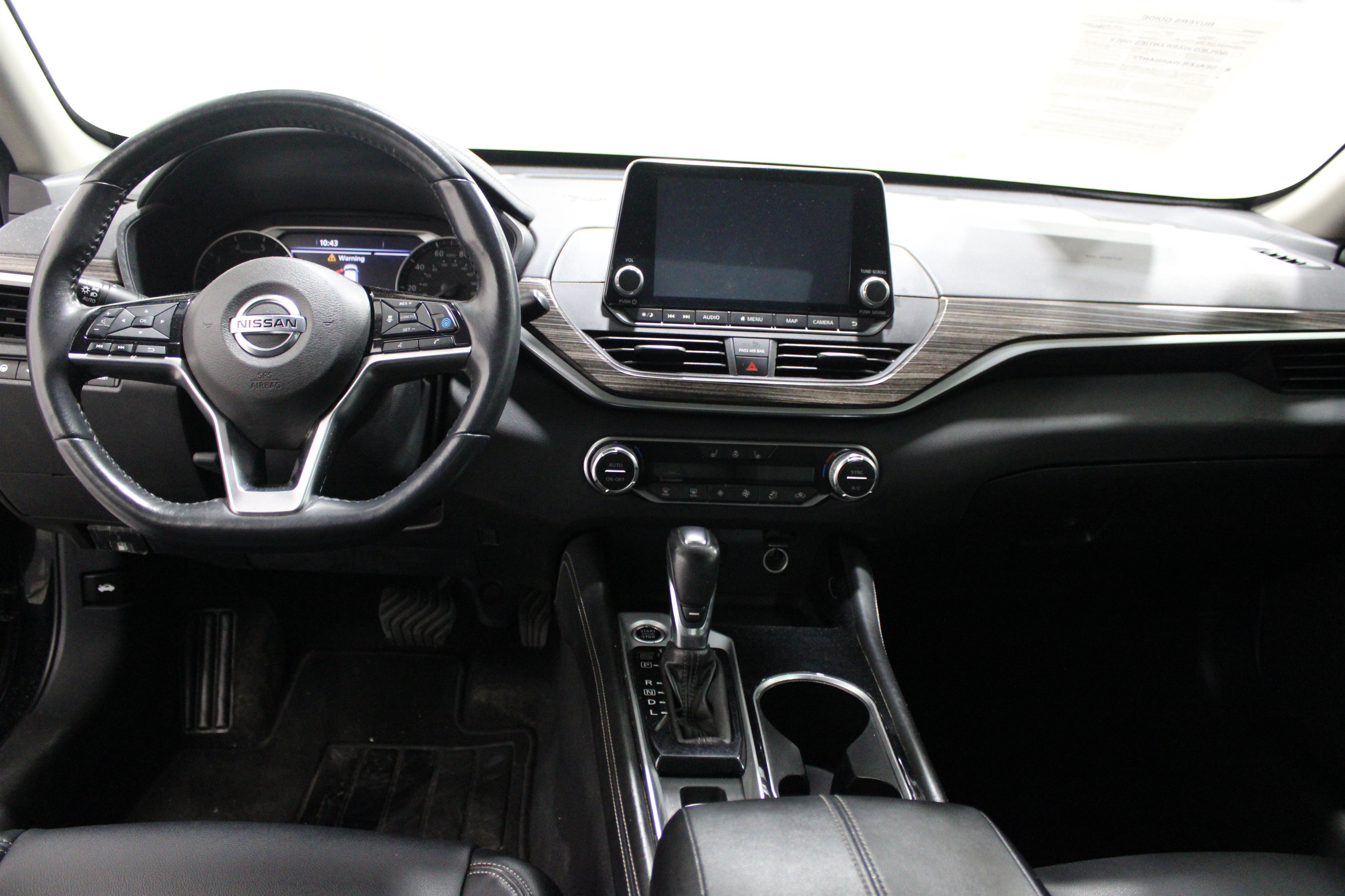 Used 2020 Super Black Nissan 2.5 SL image 2