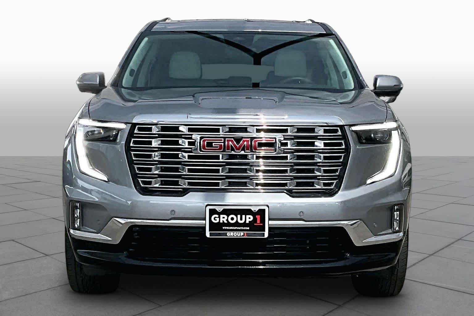 Used 2024 Sterling Metallic GMC FWD Denali image 4
