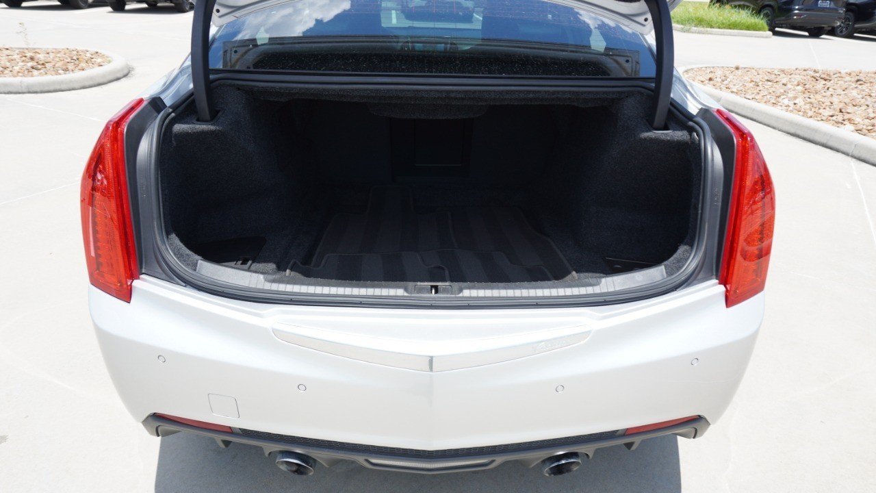 Used 2018 Silver Cadillac Luxury RWD image 37
