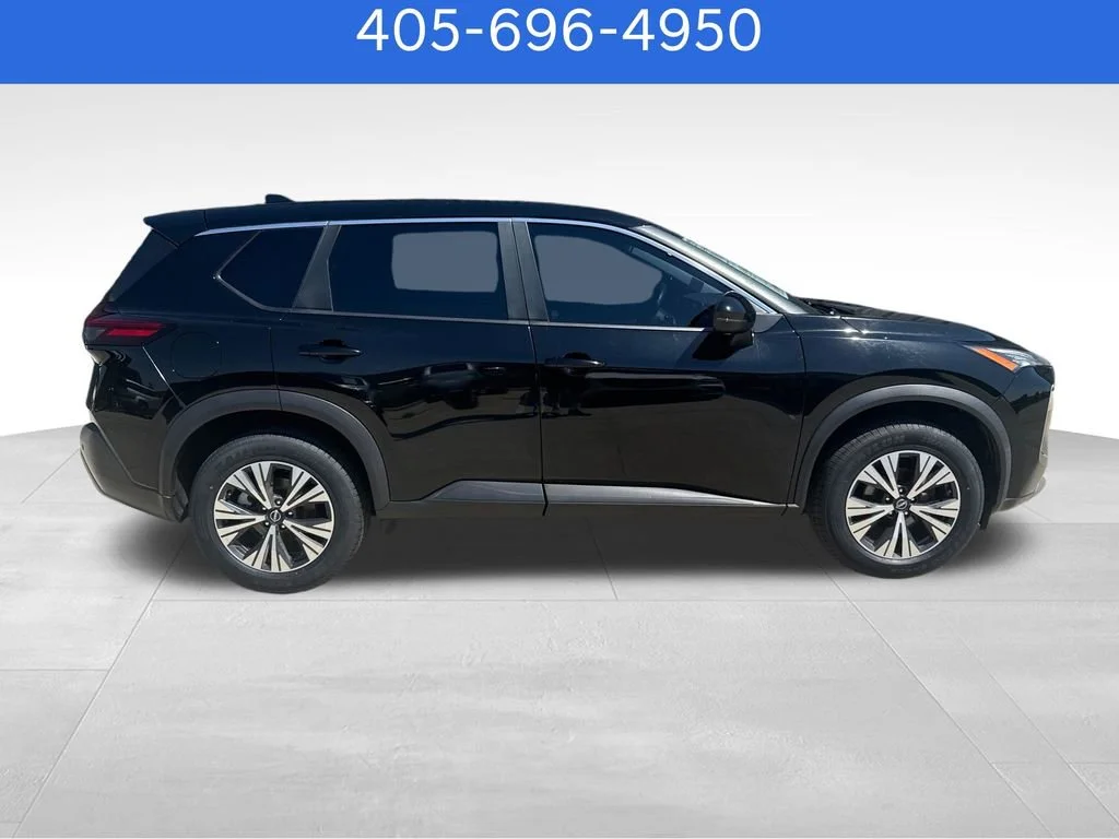 Pre-Owned 2022 Nissan Rogue SV