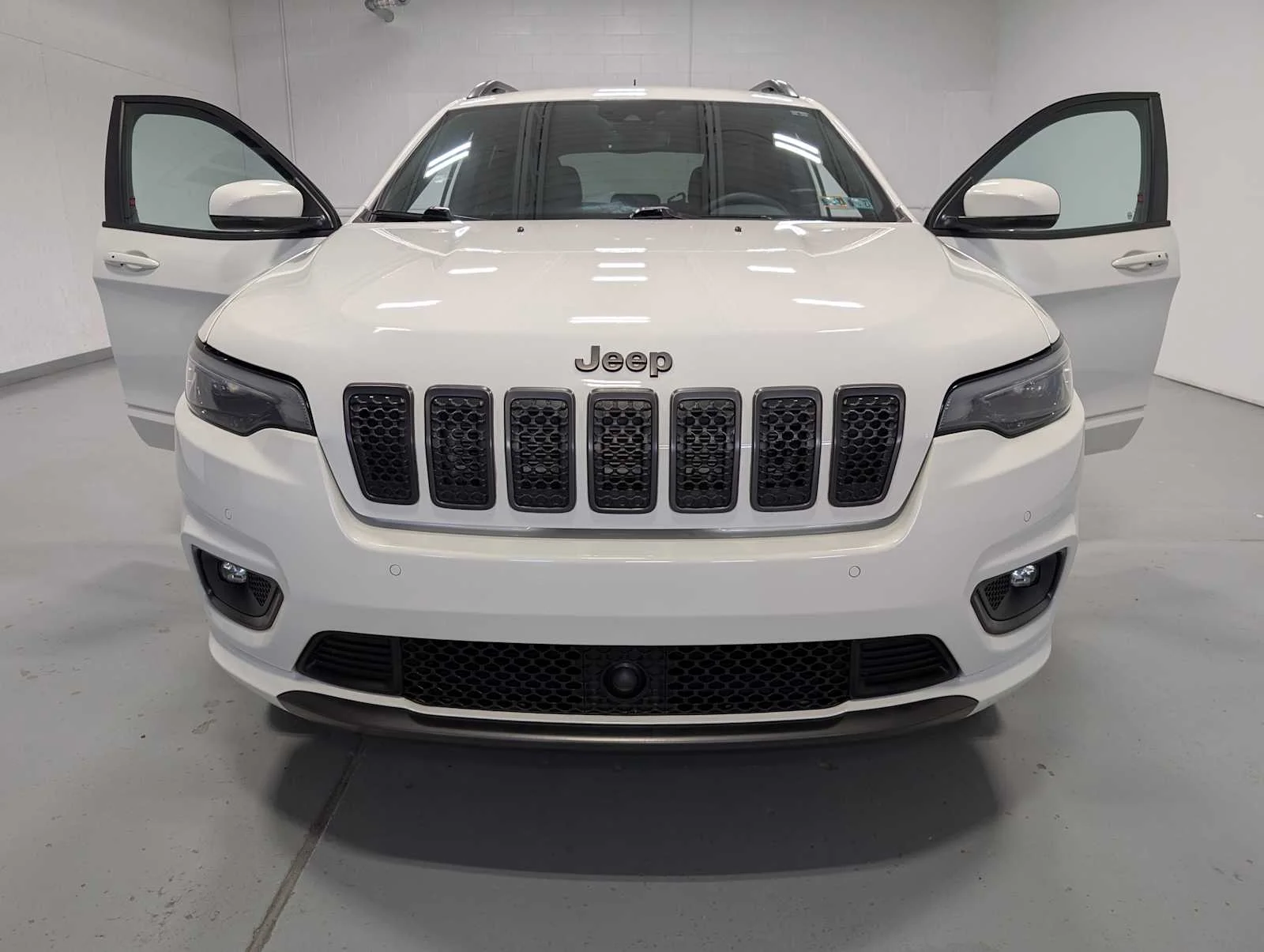 Used 2019 Pearl White Pearlcoat Jeep High Altitude image 15