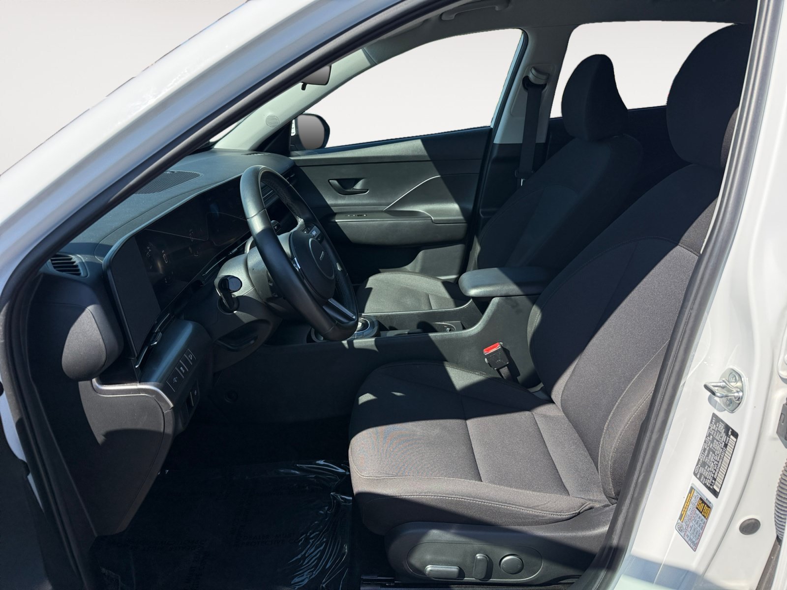 Used 2024 White Hyundai SEL image 10
