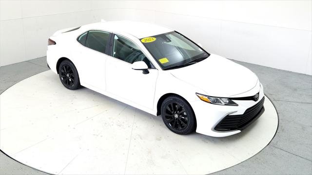 2023 Toyota Camry LE - Photo 16