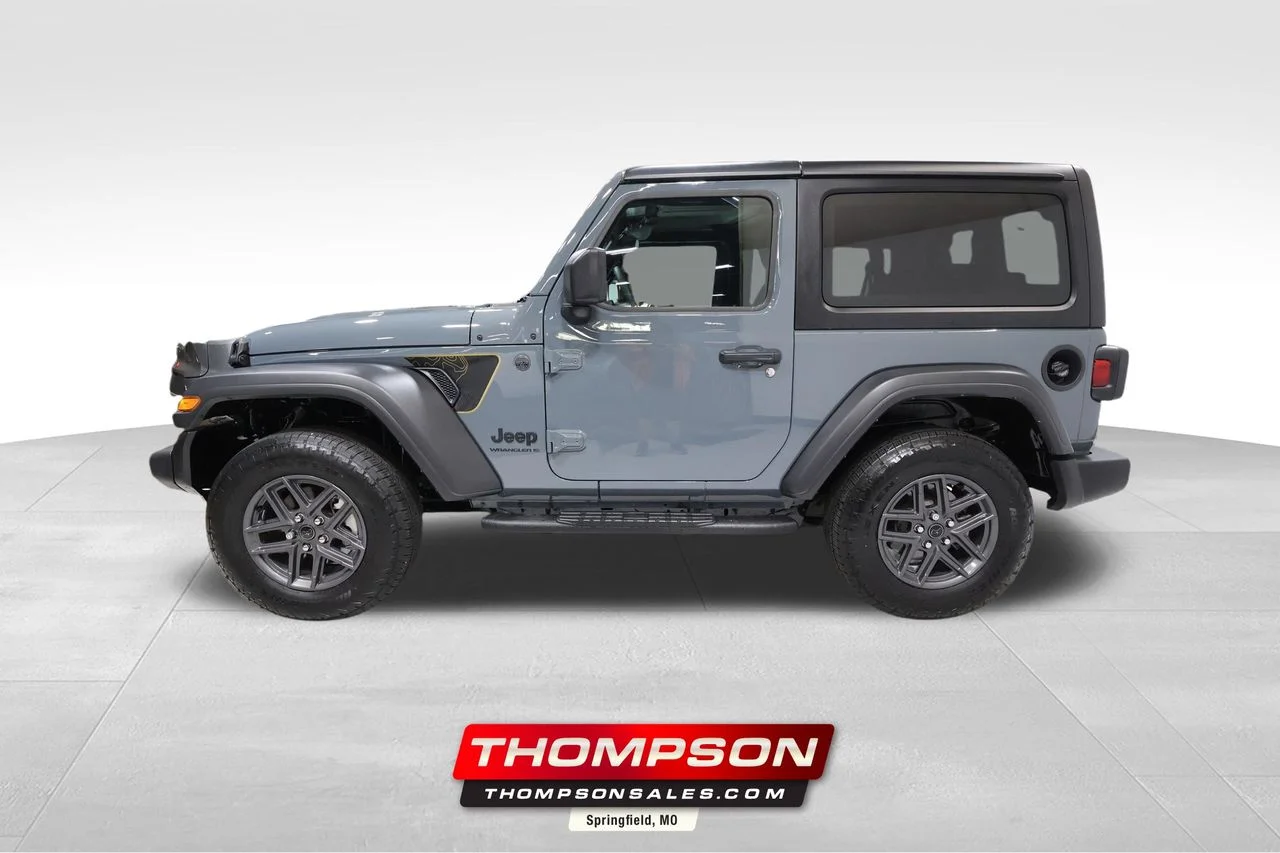 2025 Jeep Wrangler Sport S's photo
