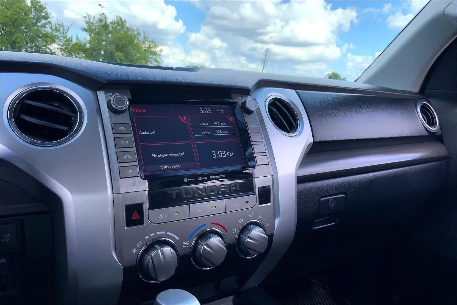 Used 2020 Super White Toyota SR5 image 35