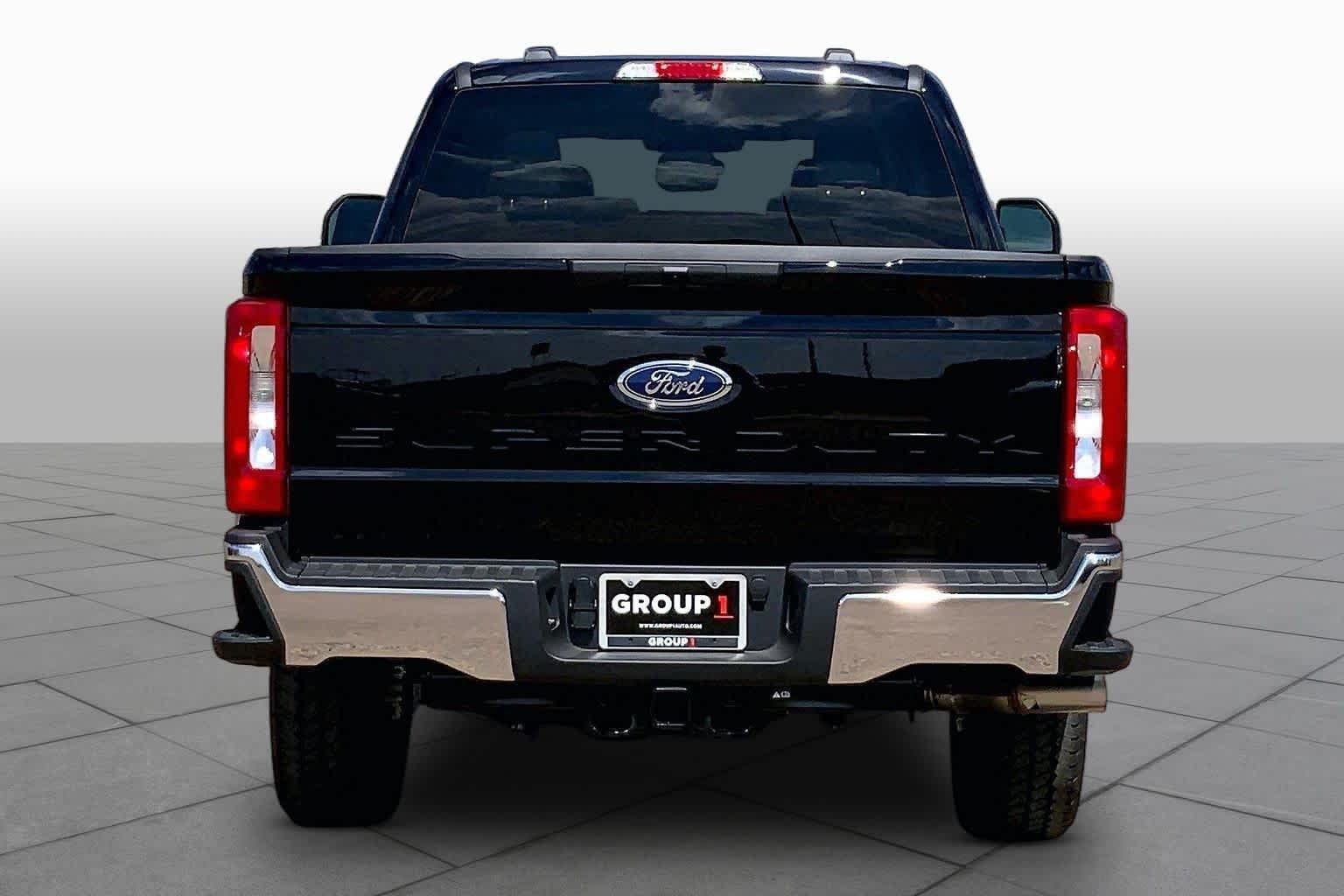 New 2026 Agate Black Metallic Ford F-250® XLT image 4