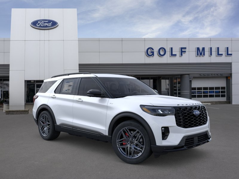 New 2026 Star White Metallic Tri-Coat Ford ST-Line image 7