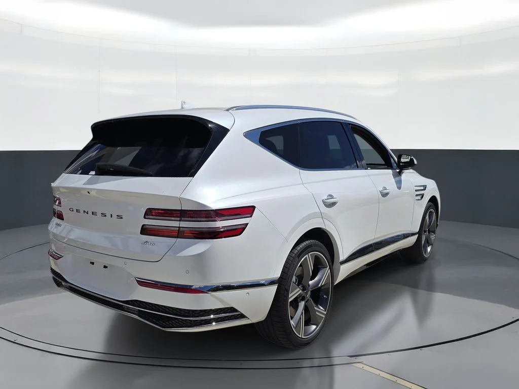 New 2026 White Genesis 3.5T Prestige image 3