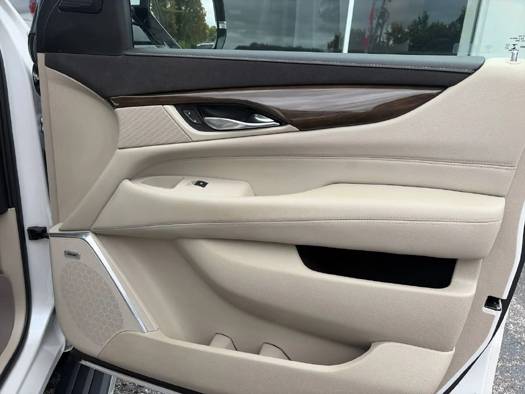 Used 2020 White Cadillac Premium Luxury image 22