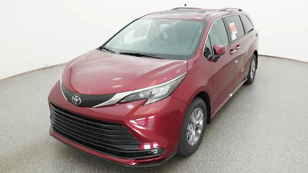 New 2026 Ruby Flare Pearl Toyota XLE image 20