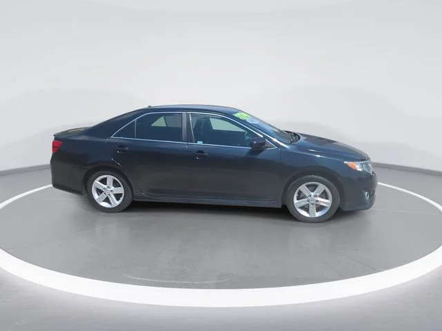 Used 2013 Gray Toyota SE image 9