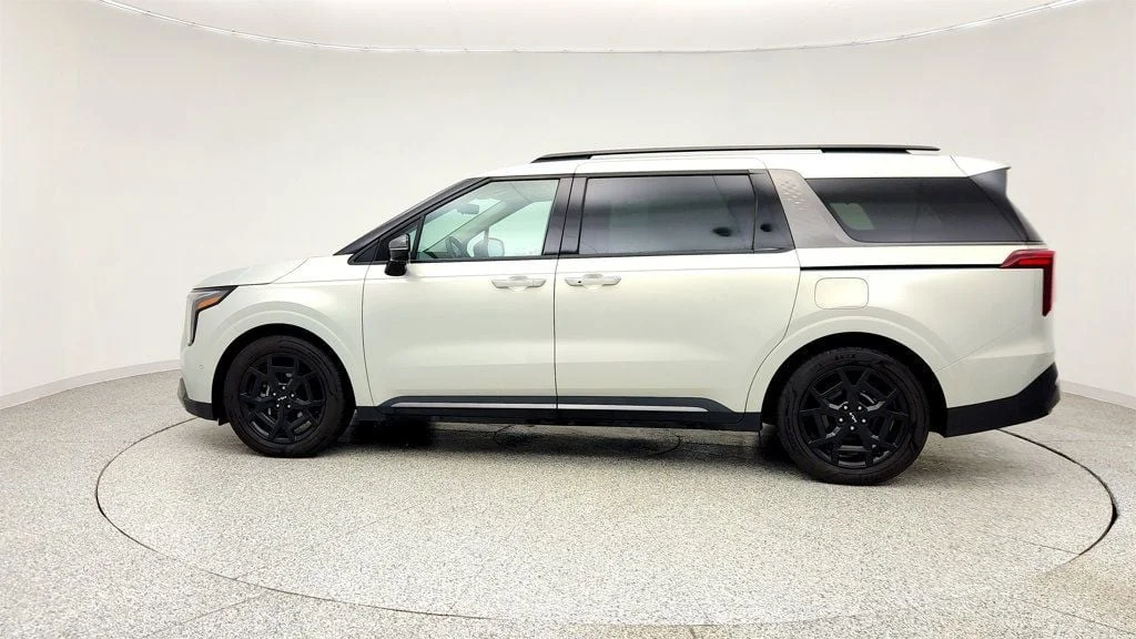 Used 2025 Ivory Silver Kia SX Prestige w/ Dual Rear Entertainment & VIP 2nd Row Seats image 8