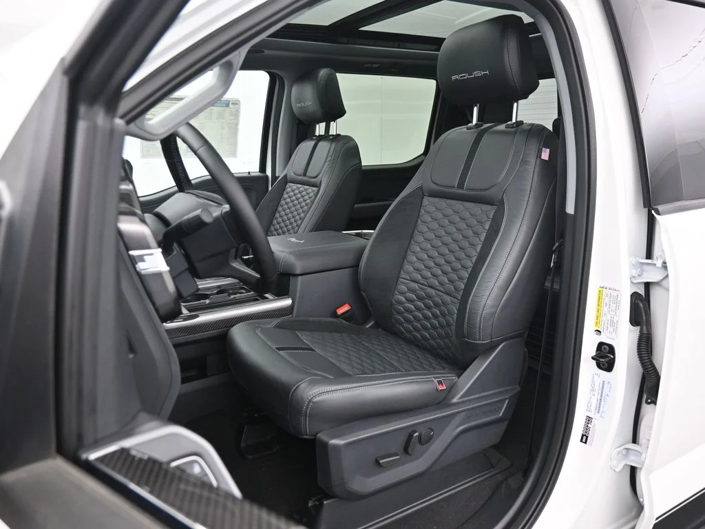 New 2026 Star White Metallic Tri-Coat Ford Lariat image 8