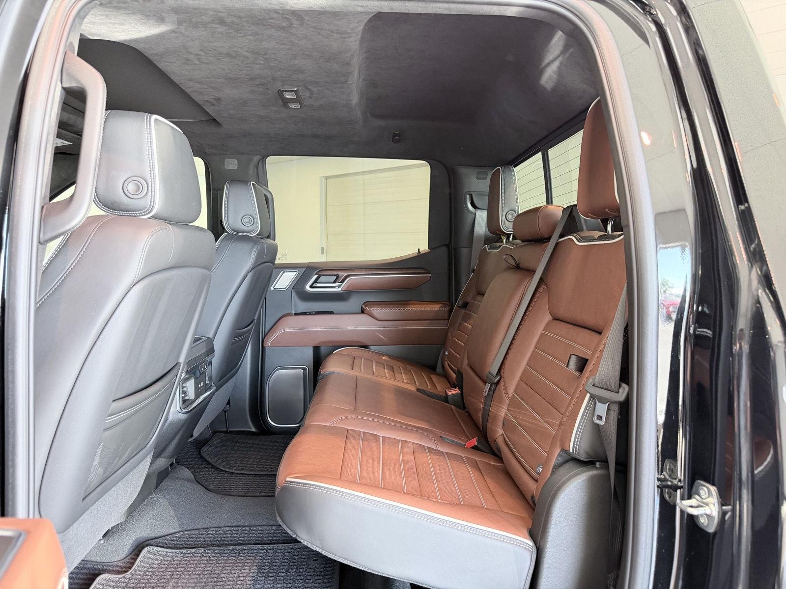 Used 2025 Onyx Black GMC Denali Ultimate image 24