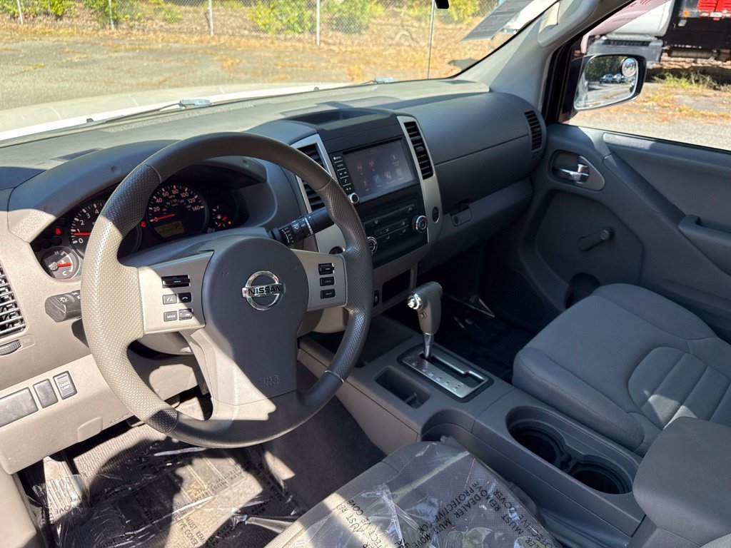 Used 2019 White Nissan S image 16