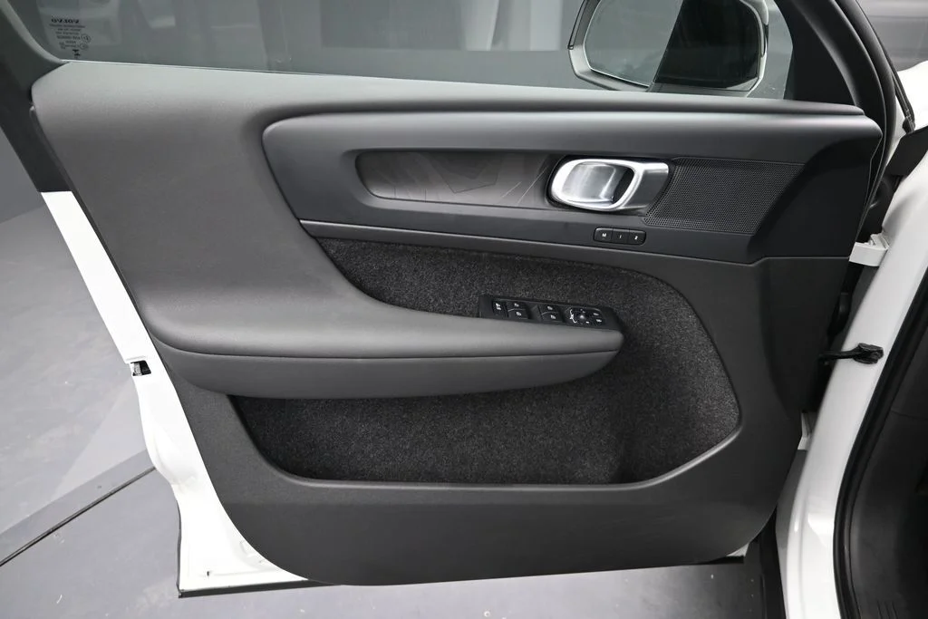 Certified Used 2023 Crystal White Volvo Plus image 14