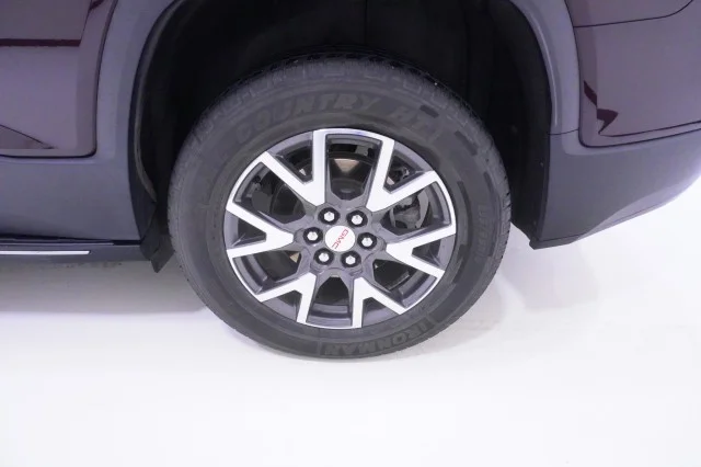Used 2020 RED GMC SLE image 9