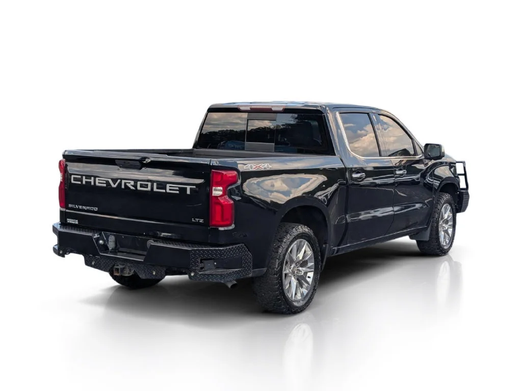 Used 2019 BLACK Chevrolet LTZ image 5