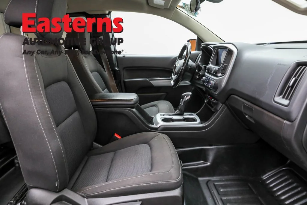 Used 2022 Black Chevrolet LT image 22