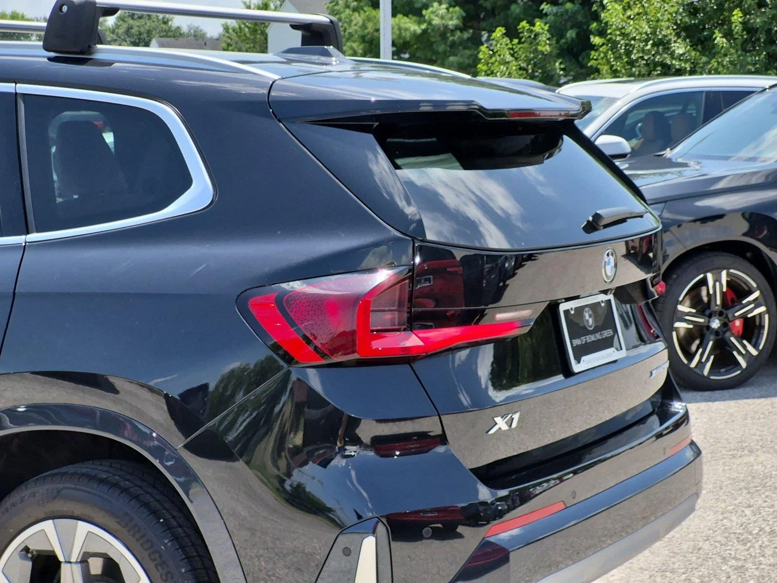 Used 2024 Black Sapphire Metallic BMW xDrive28i image 12