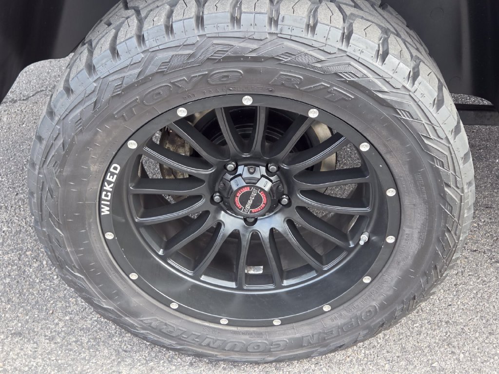 Used 2019 Silver Ram Big Horn image 10