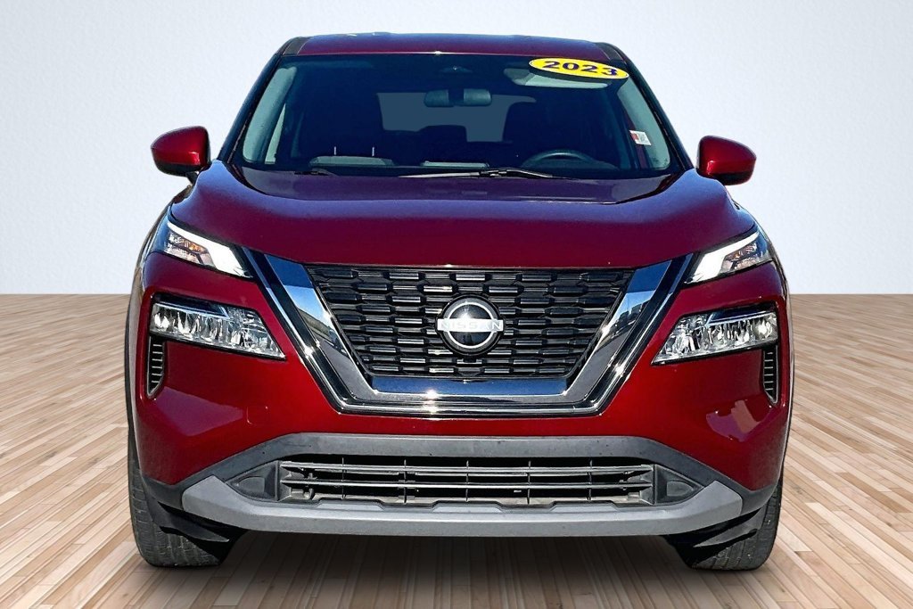 Used 2023 Red Nissan SV image 2