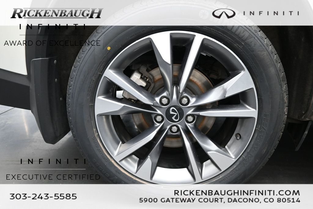 Certified Used 2023 White INFINITI LUXE image 17