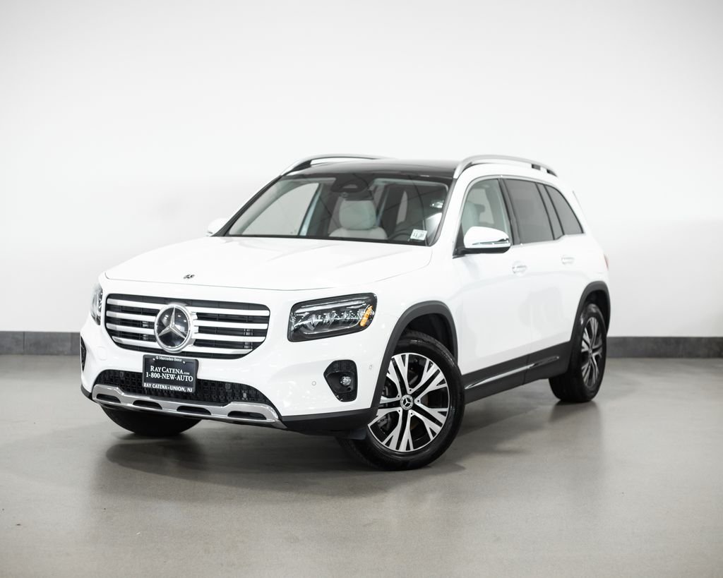 2026 Mercedes-Benz GLB GLB 250 4MATIC's photo