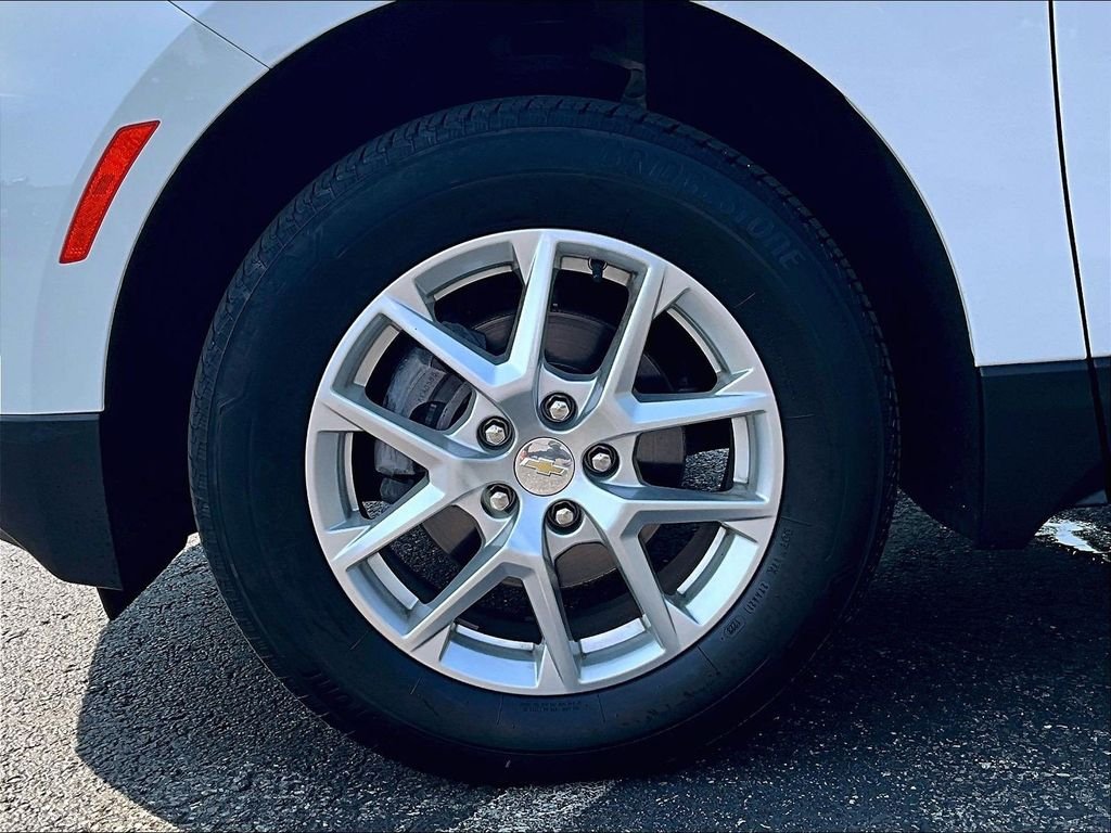 Used 2023 White Chevrolet LT image 7