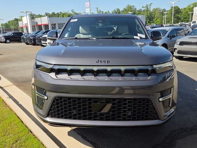 New 2026 Baltic-Gray Metallic Clear-Coat Exterior Paint Jeep Limited image 2