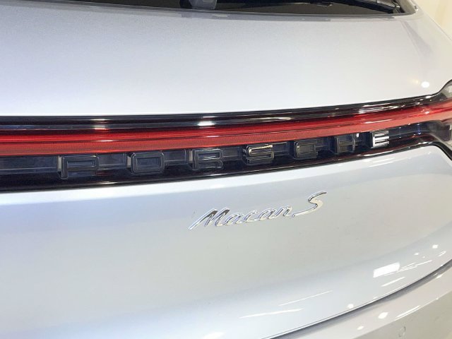 Used 2019 Silver Porsche S image 16