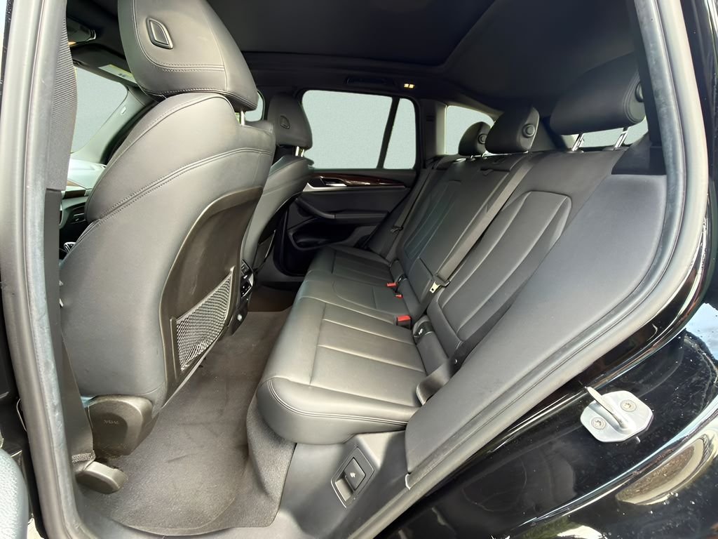 Used 2019 Black BMW sDrive30i image 21