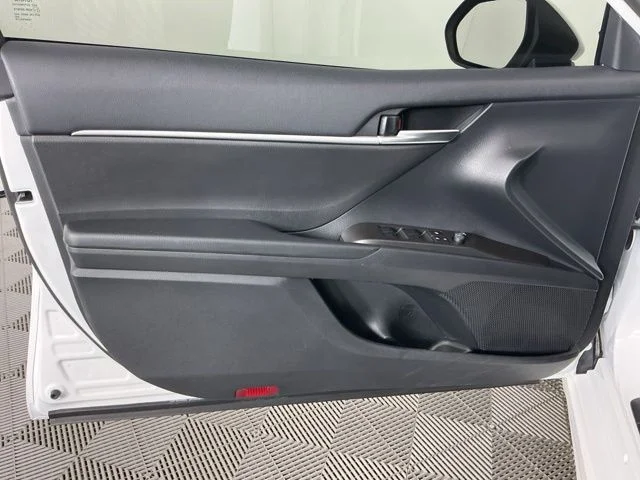 Used 2023 White Toyota SE image 12