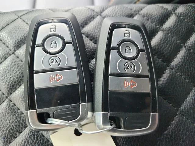Used 2023 Red Ford Badlands image 34