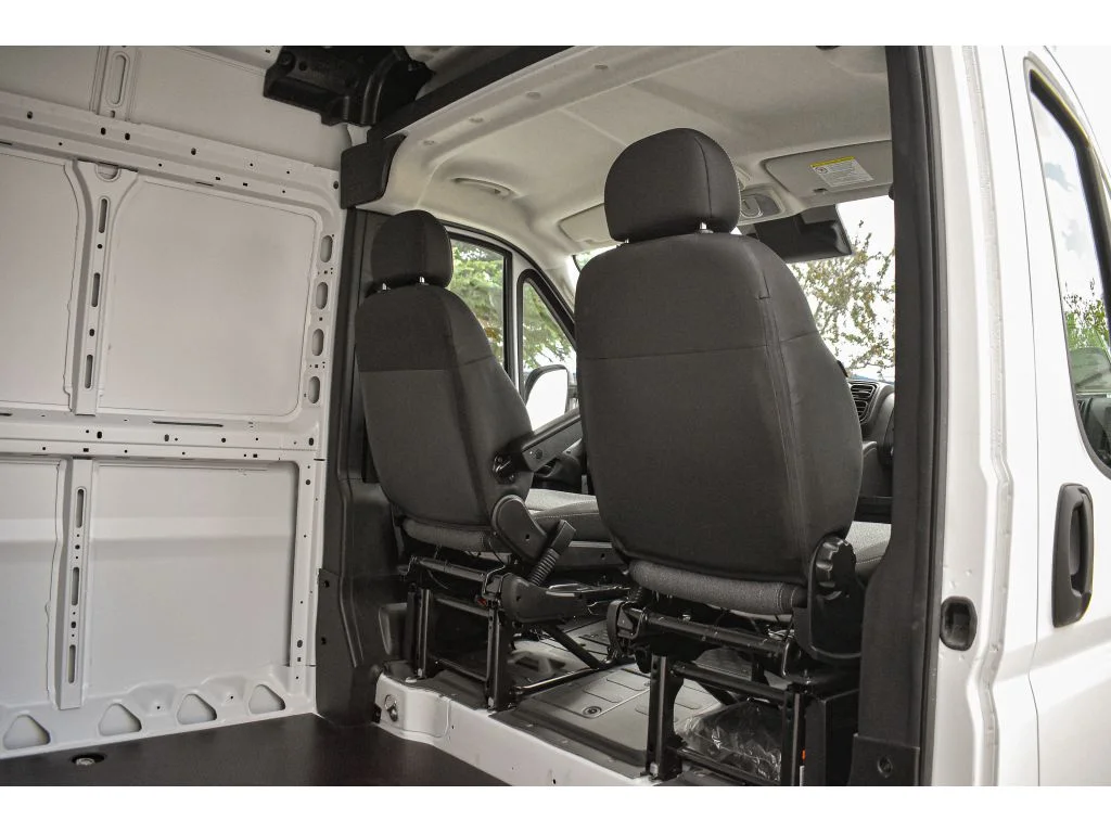 New 2025 Bright White Clear-Coat Exterior Paint RAM Tradesman image 26