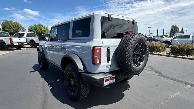 New 2026 Avalanche Gray Ford Badlands® image 6