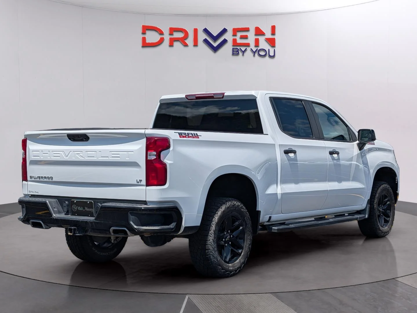 Used 2024 Summit White Chevrolet LT Trail Boss image 6